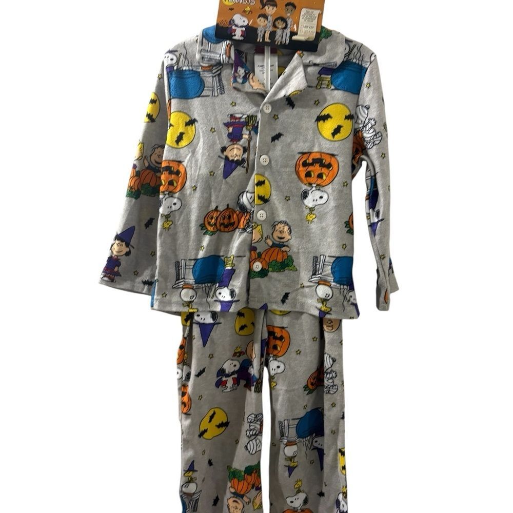 Halloween Themed Peanuts Pajama Set